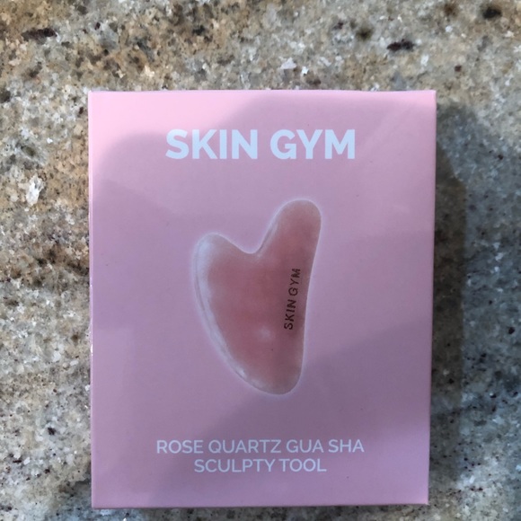 Skin Gym Other - Skin Gym Rose Quartz Heart Gia Sha